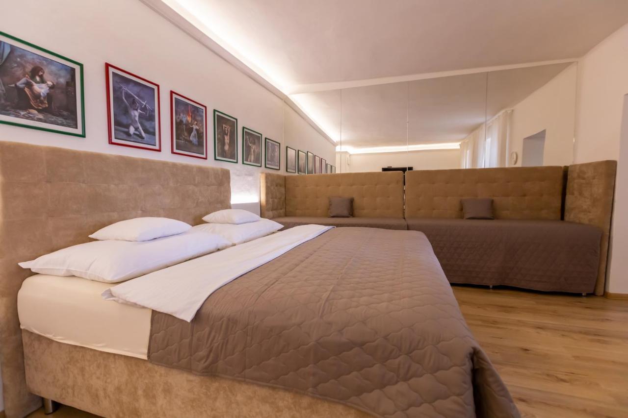 Palac Daun - Studio Apartments Znojmo Exterior photo