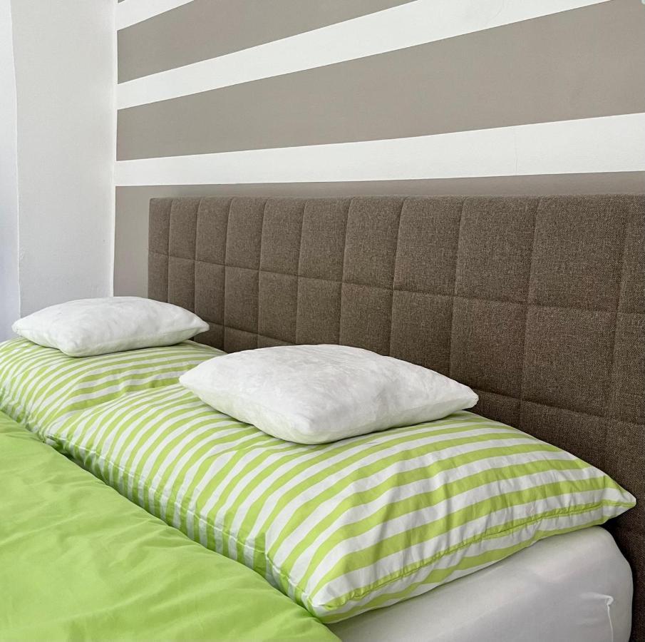 Palac Daun - Studio Apartments Znojmo Exterior photo