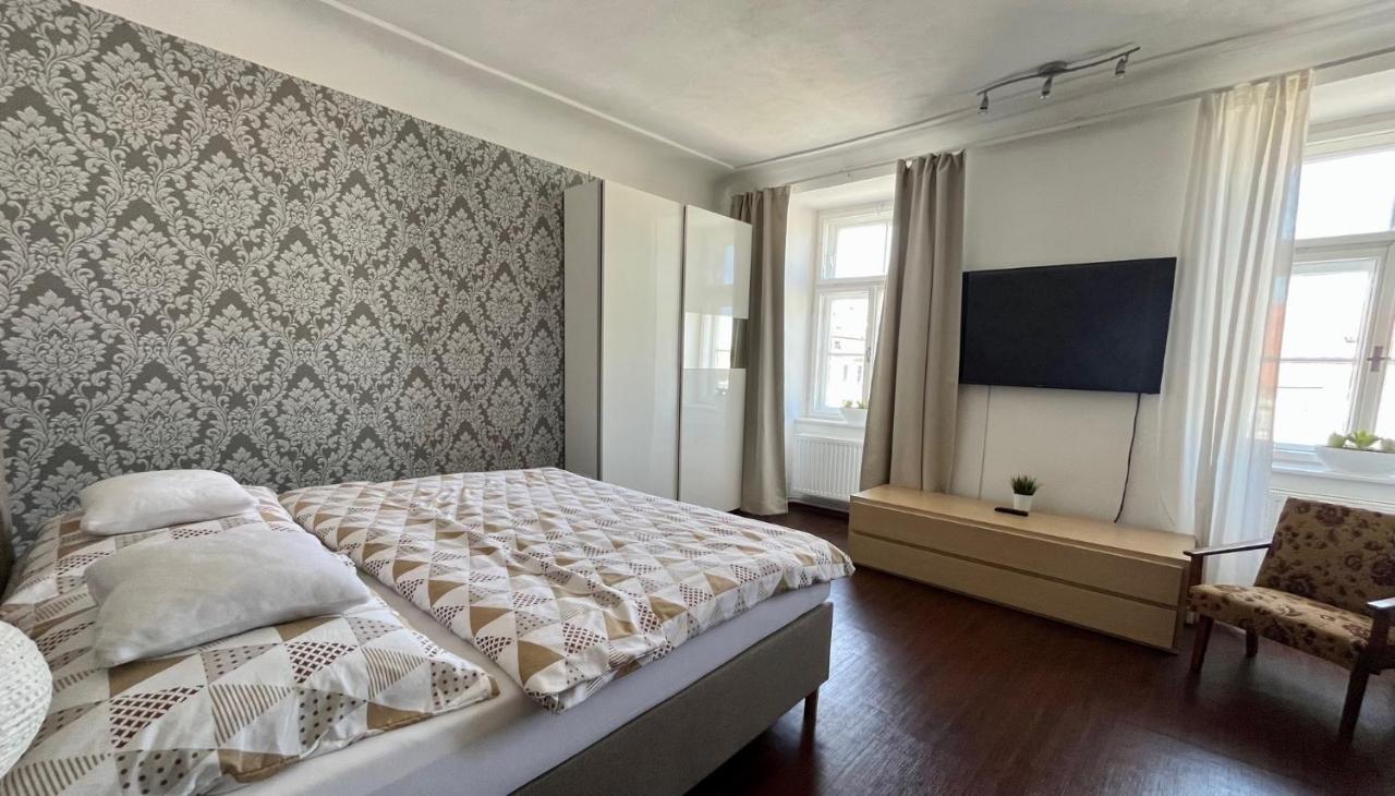Palac Daun - Studio Apartments Znojmo Exterior photo